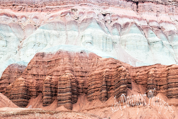 Blue Gray Mudstone Sandwiched Between Red Sandstone_Capitol Reef by Kelly Davenport_DSC_1281