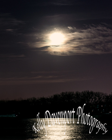 Moonrise on the Ohio River DSC_3550